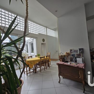 Maison 5 pièces 225 m²