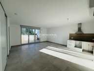 DERNIER ETAGE - T3 - PARKING - TERRASSE — photo 2