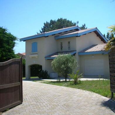 Maison 6 pièces 3500 €