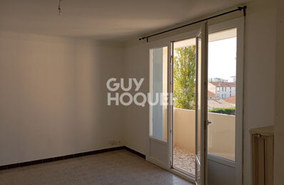 location appartement 598 € CC /mois à proximité de Courthézon (84350)