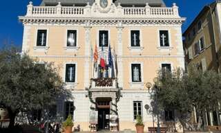 Immeuble  120 m² à vendre à Ollioules (83190)