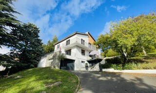 Maison 7 Pièces 180 m² à vendre à Biard (86580)