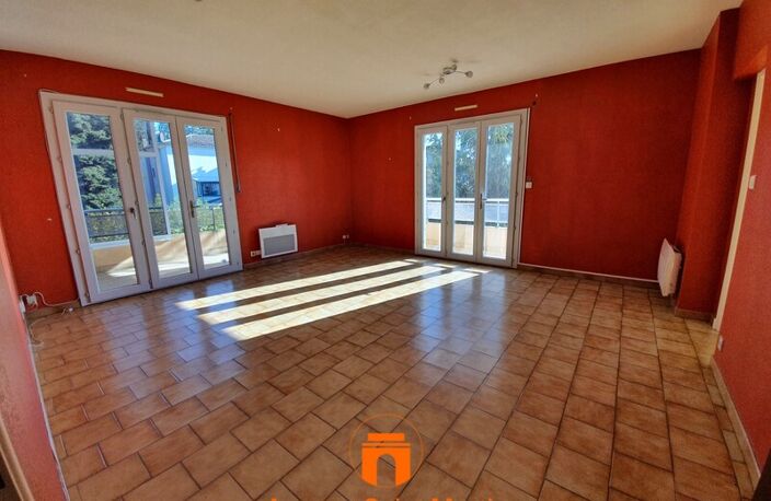 F3 — photo 3