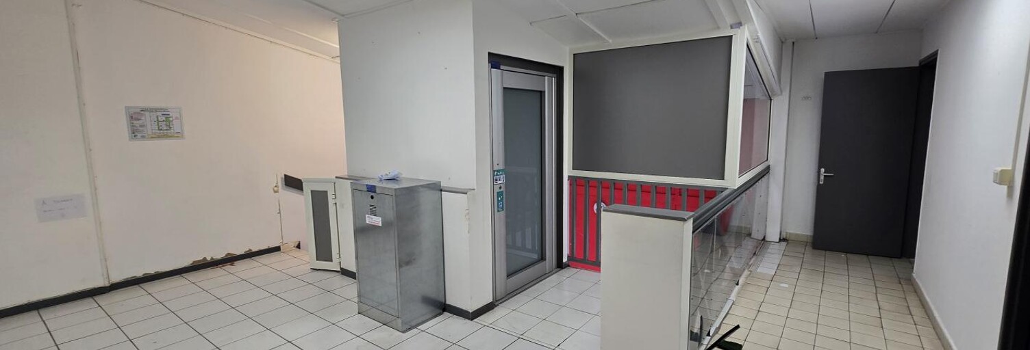 Bureau  394 m² à louer à La Possession (97419)