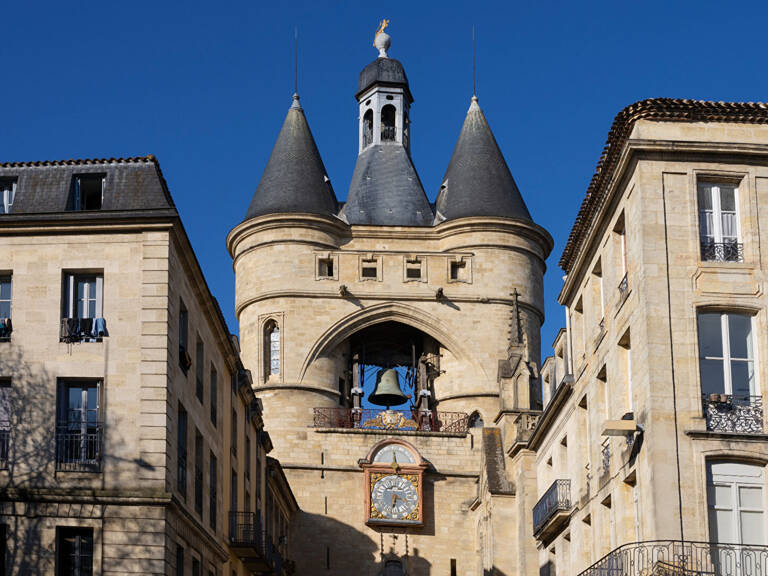 A vendre à Cauderan 2 studios avec jardinet — photo 1