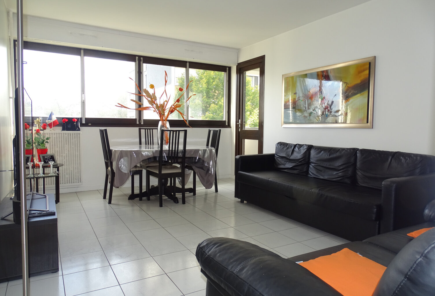 Appartement 3 Pièces très lumineux en très bon état à moins — photo 1