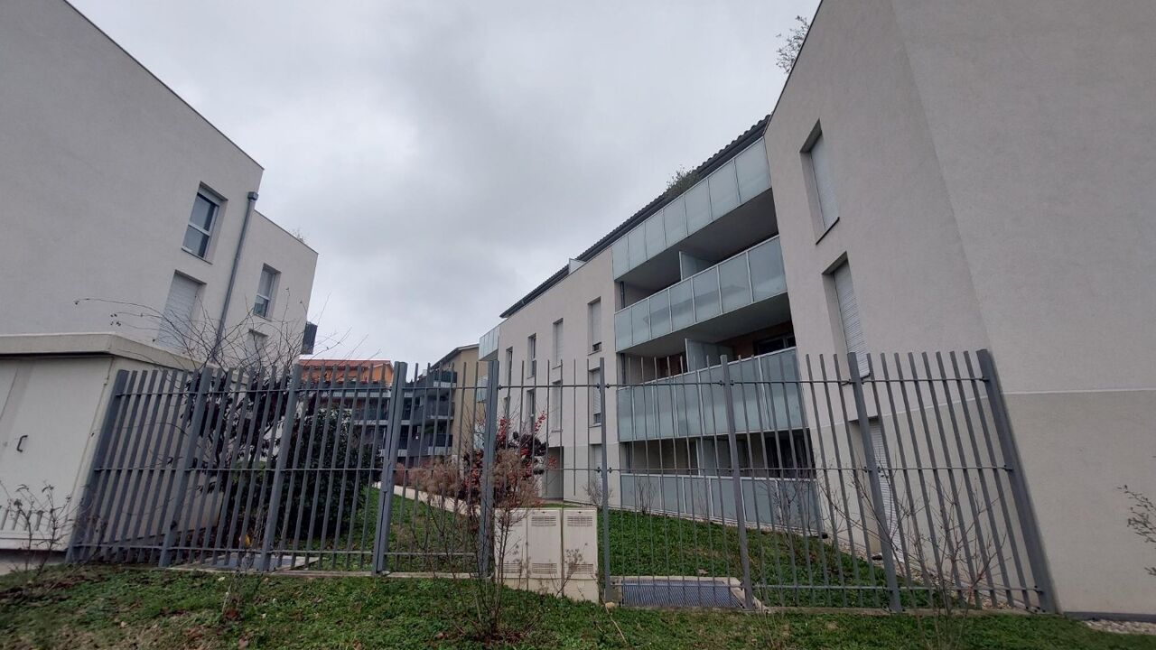 appartement 2 pièces 41 m2 à louer à Rillieux-la-Pape (69140)