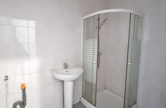 Vente appartement 4 pièces 83 m² Rive-de-Gier (42800) — photo 3