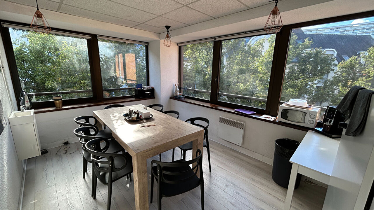 bureau  pièces 70 m2 à louer à Rennes (35000)