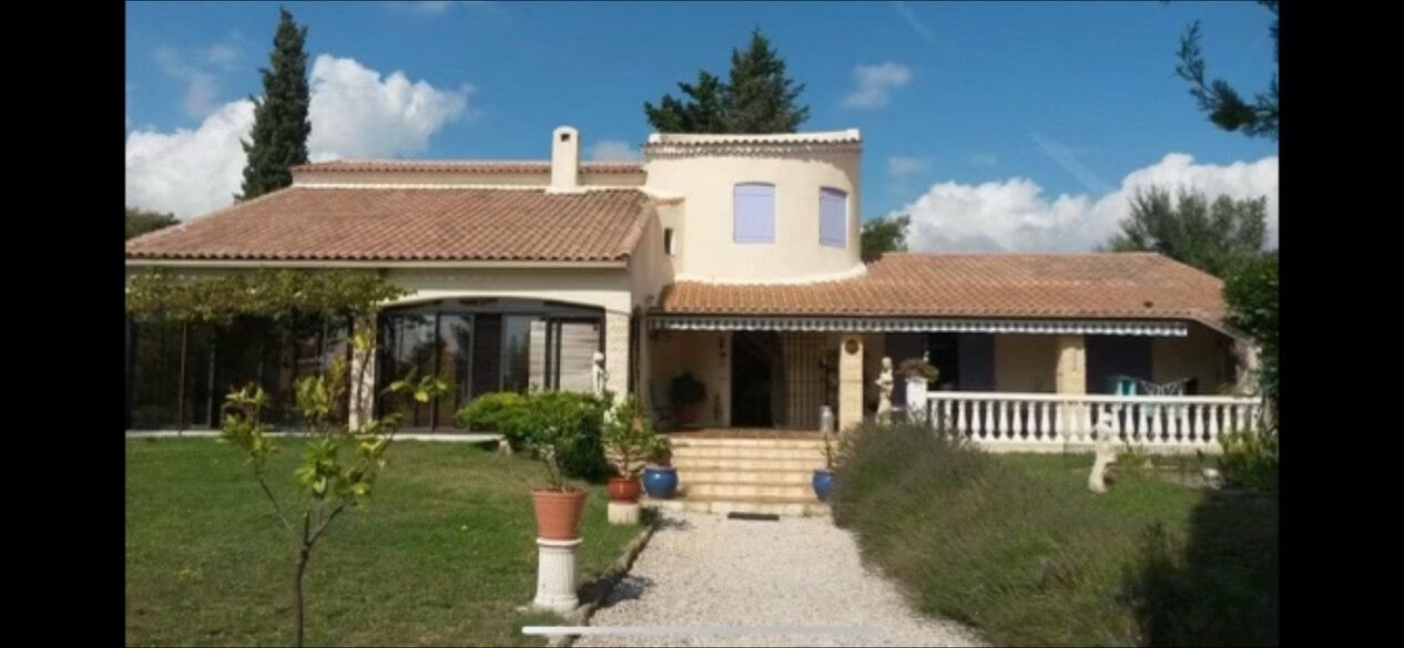 Villa / Maison 5 pièces  à vendre Saint-Cannat 13760