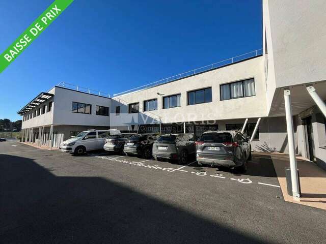 BUREAUX ET COMMERCE à LOUER — photo du bien