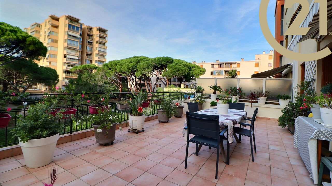 appartement 3 pièces 78 m2 à vendre à Saint-Raphaël (83530)