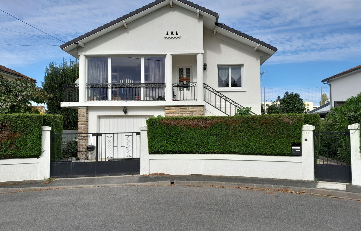 maison 5 pièces 139 m2 à vendre à Lourdes (65100)