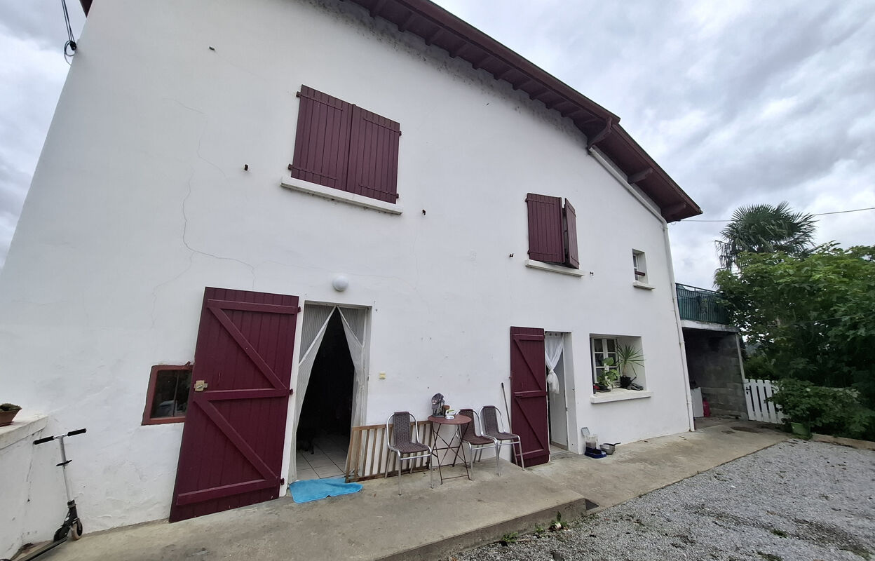 maison 11 pièces 253 m2 à vendre à Aïcirits-Camou-Suhast (64120)