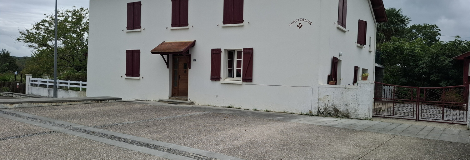 Maison 11 Pièces 251 m² à vendre à Aïcirits-Camou-Suhast (64120)