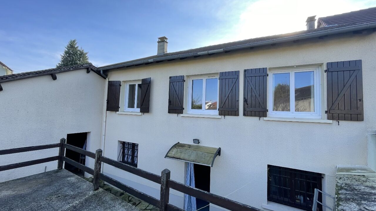 maison 8 pièces 133 m2 à vendre à Saint-Yrieix-la-Perche (87500)