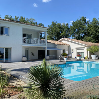 Maison 10 pièces 350 m²