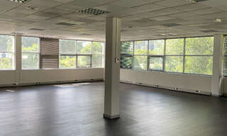 Bureau  203 m² à louer à Mérignac (33700)