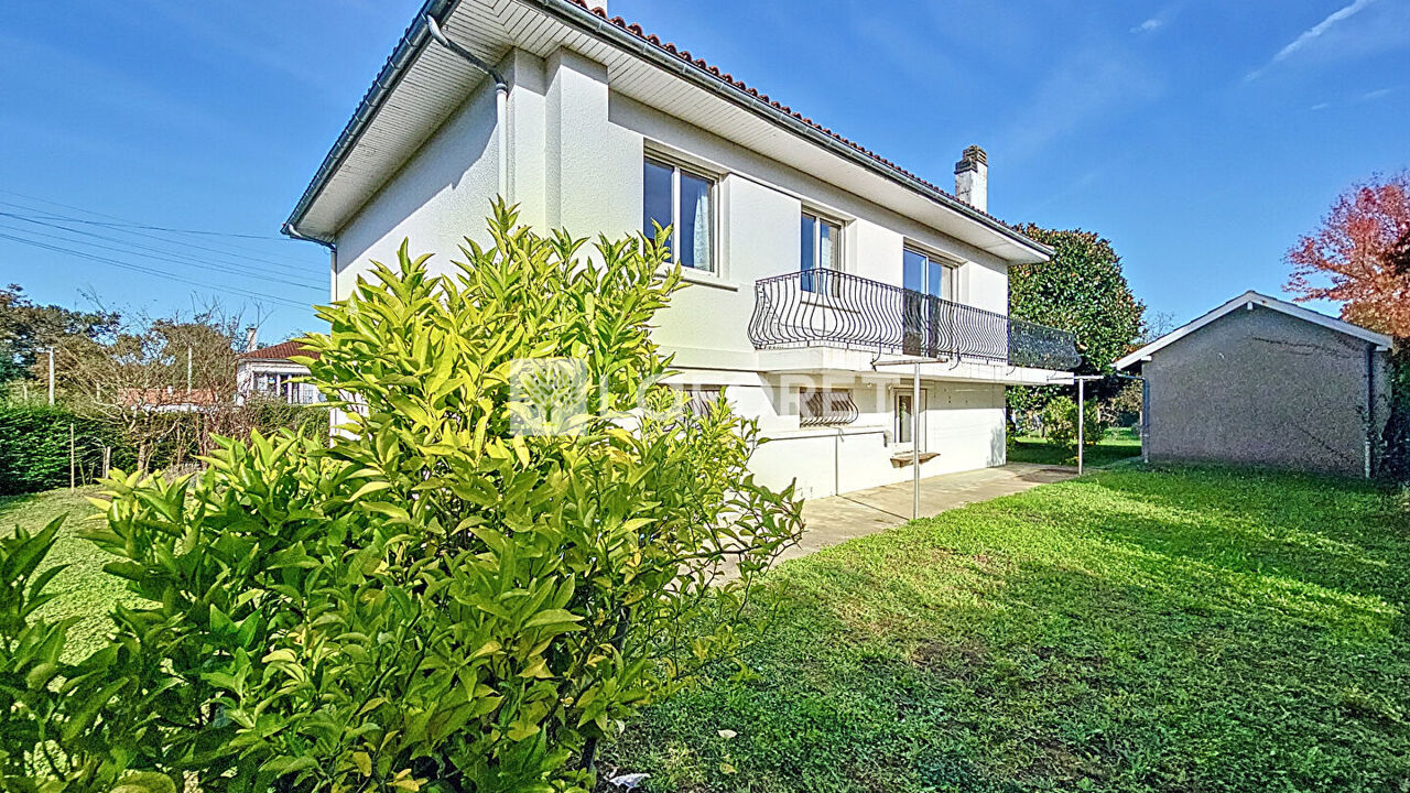 maison 6 pièces 138 m2 à vendre à Orthez (64300)