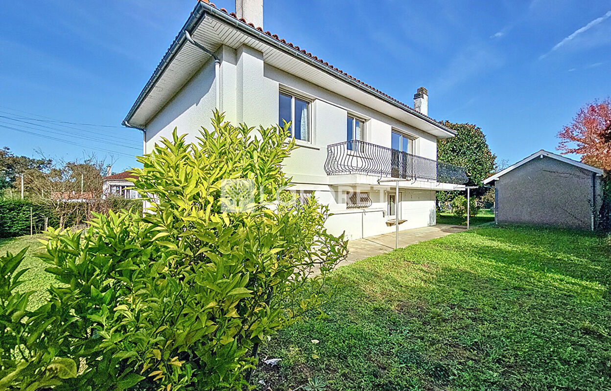 maison 6 pièces 138 m2 à vendre à Orthez (64300)