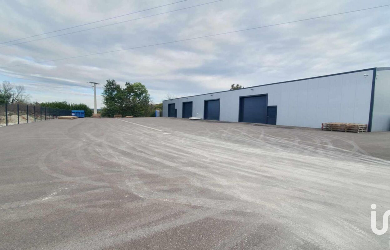 commerce  pièces 3500 m2 à louer à Valcourt (52100)