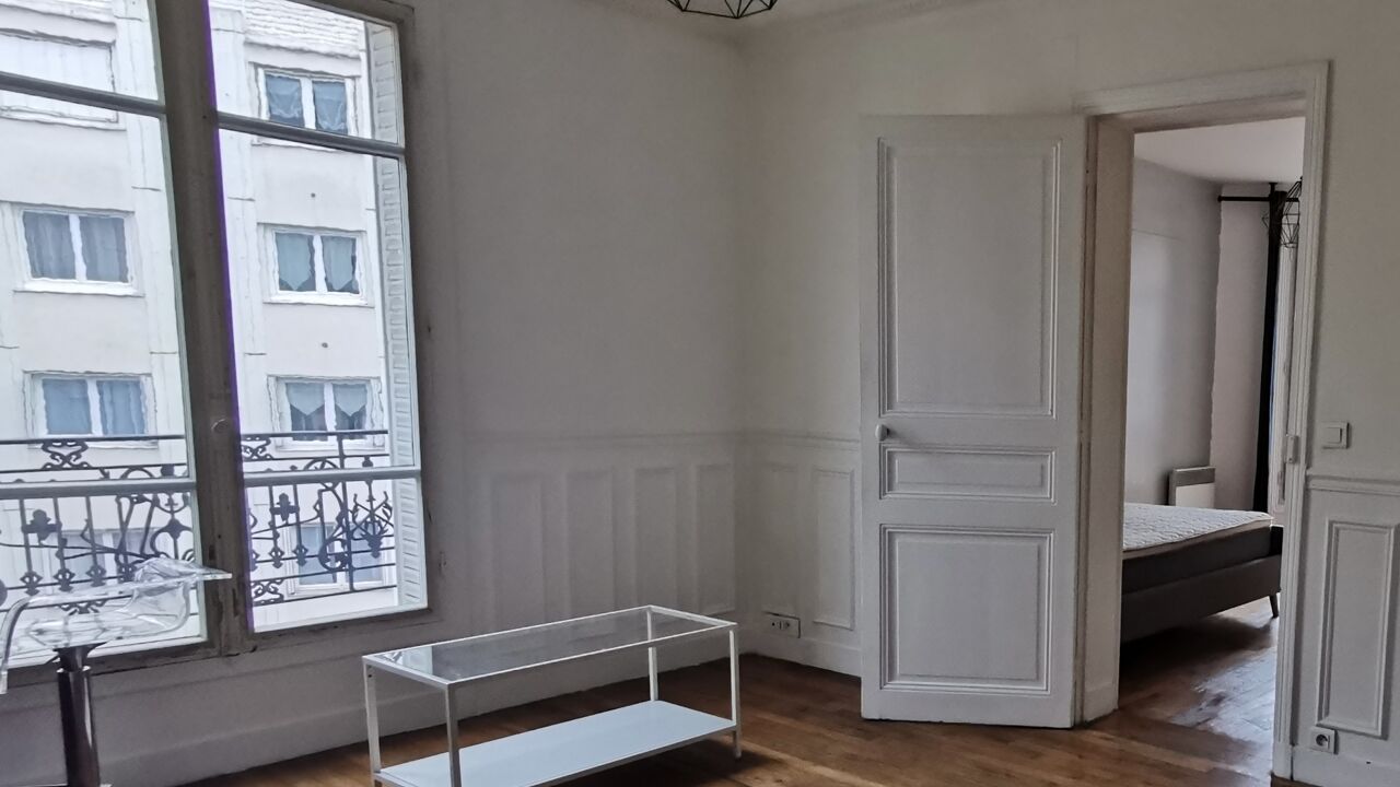 appartement 2 pièces 31 m2 à vendre à Courbevoie (92400)