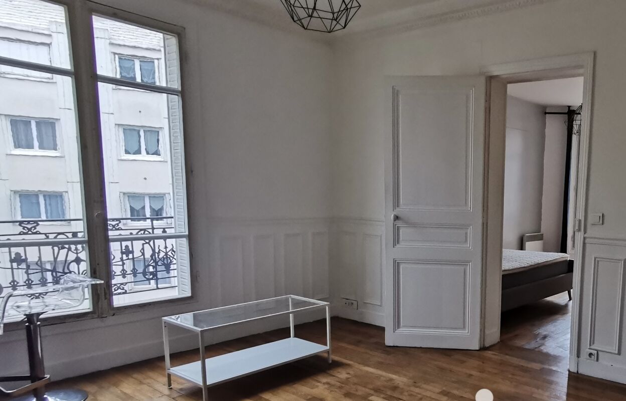 appartement 2 pièces 31 m2 à vendre à Courbevoie (92400)