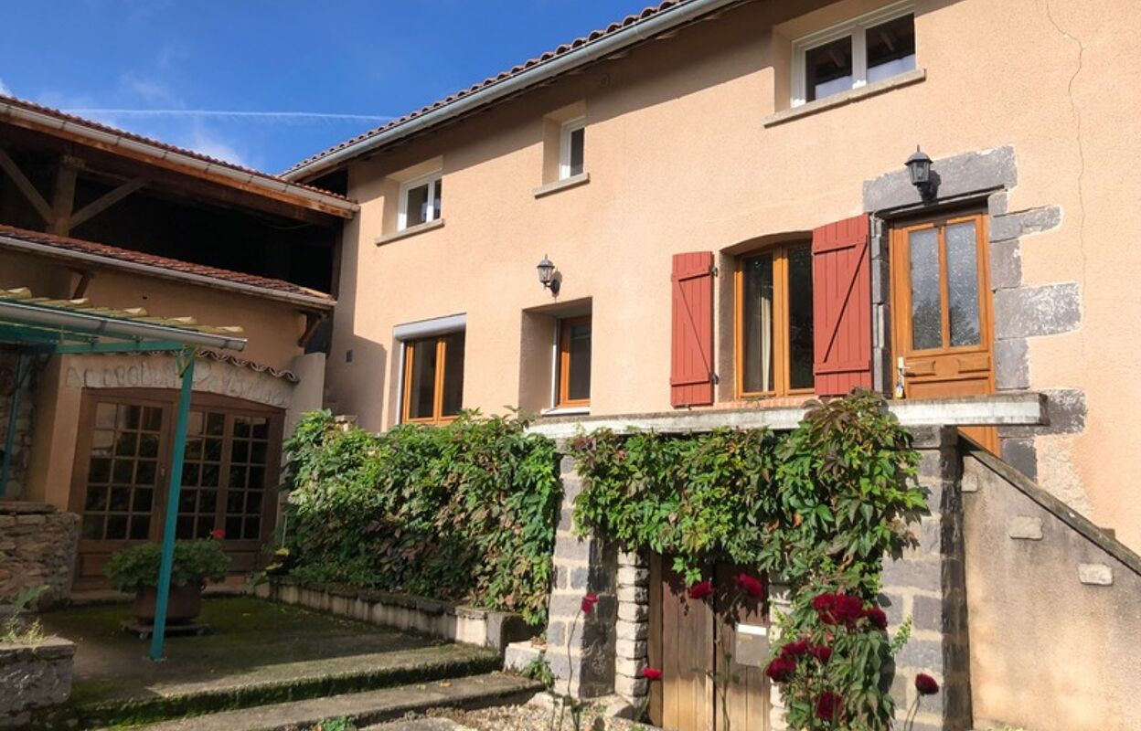 maison 5 pièces 93 m2 à vendre à Maringues (63350)