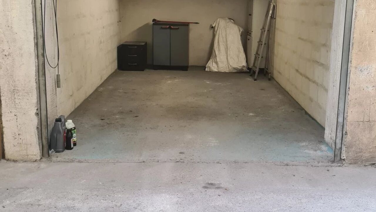 garage  pièces 17 m2 à vendre à Nice (06000)