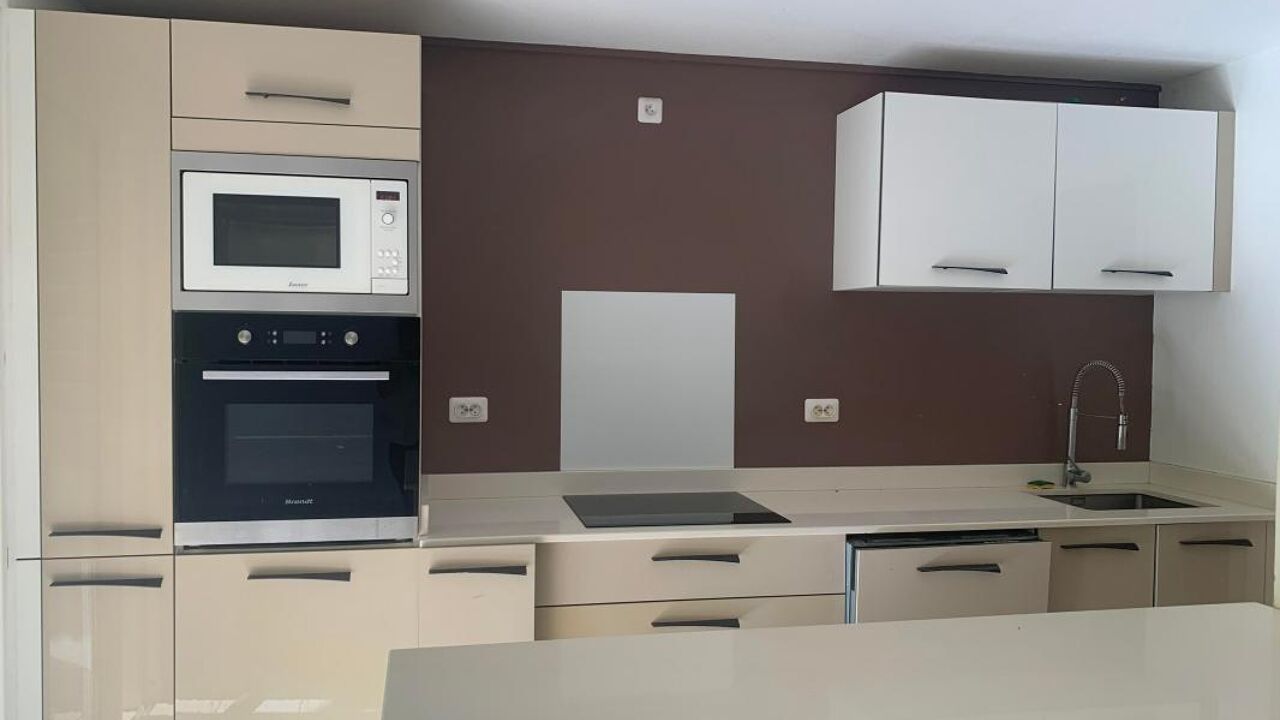 appartement 4 pièces 79 m2 à louer à Sainte-Rose (97115)