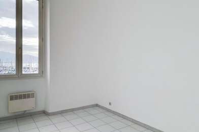 Appartement 3 pièces 810 €