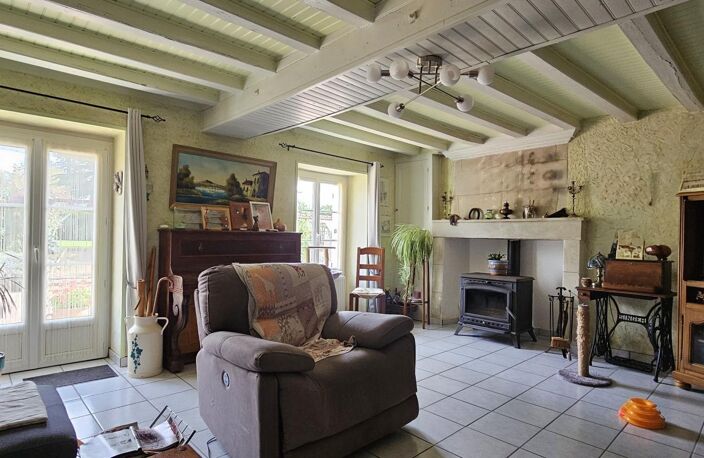 Maison À Vendre La Roche Rigault, 7 pièces, 210 m² — photo 5