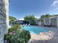 En exclusivité, belle et grande villa avec piscine — photo 3