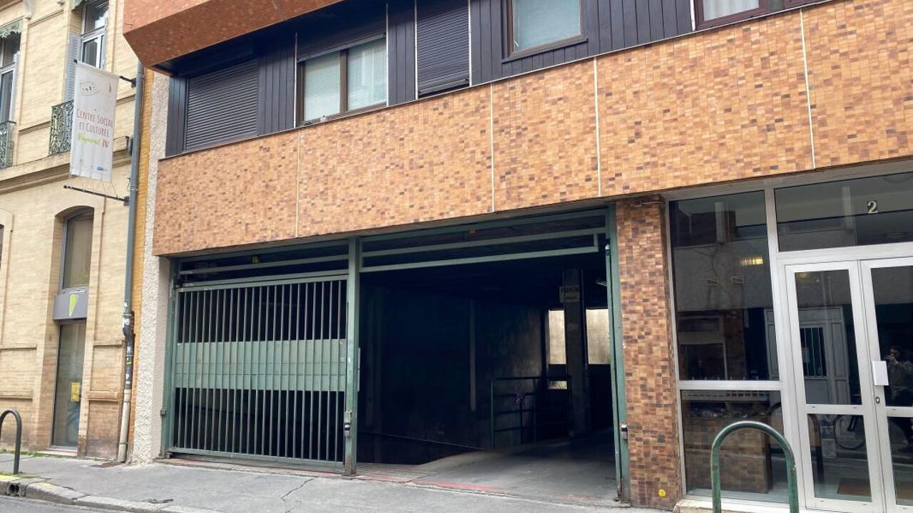 garage  pièces  m2 à louer à Toulouse (31000)