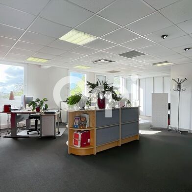 Bureau  148000 €