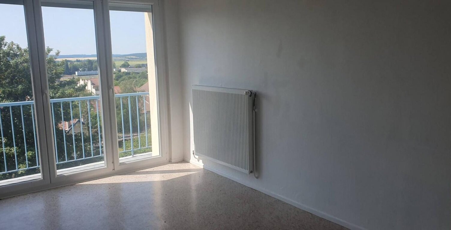 Location - Appartement T4 - 79m2 - Morhange — photo 1
