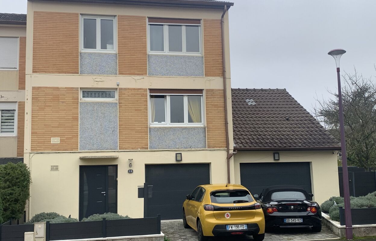 maison 5 pièces 105 m2 à vendre à Moulins-Lès-Metz (57160)