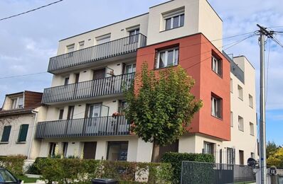 location appartement 1 270 € CC /mois à proximité de Voisins-le-Bretonneux (78960)