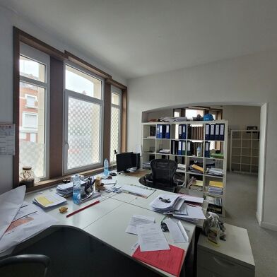 Bureau 81 m²