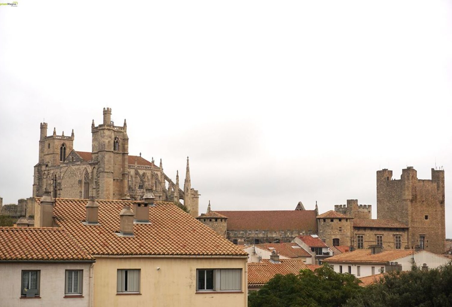Immeuble - 300m ² — photo 1