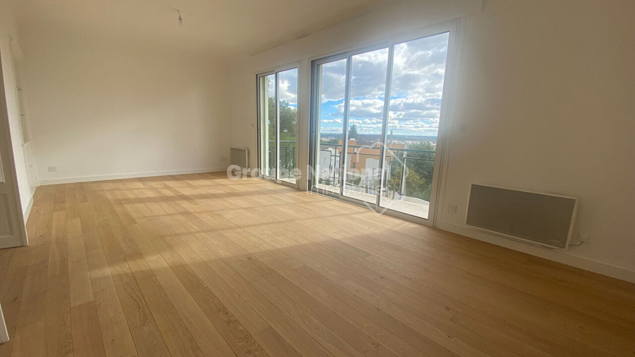 appartement 3 pièces 79 m2 à louer à Nîmes (30000)