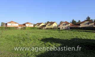 Terrain  754 m² à vendre à Saint-Genis-Pouilly (01630)