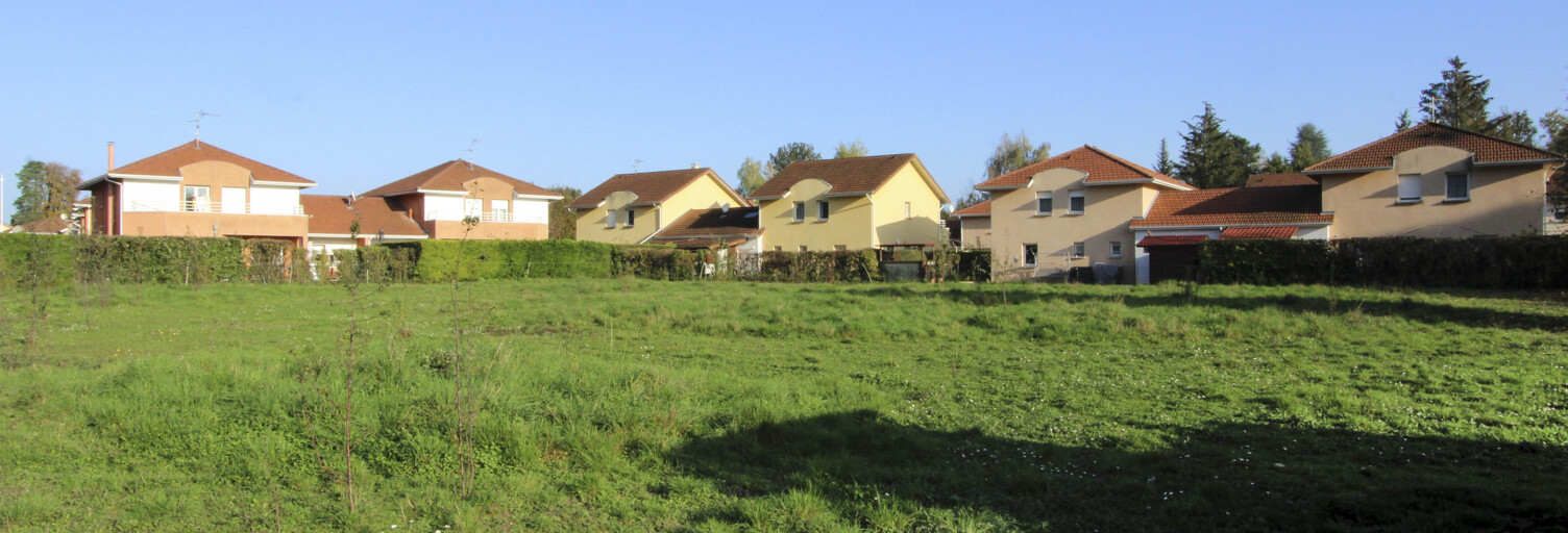 Terrain  754 m² à vendre à Saint-Genis-Pouilly (01630)