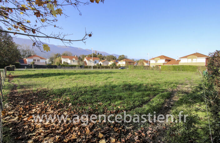 VENTE - EXCLUSIVITE - TERRAIN - ST GENIS POUILLY — photo 2