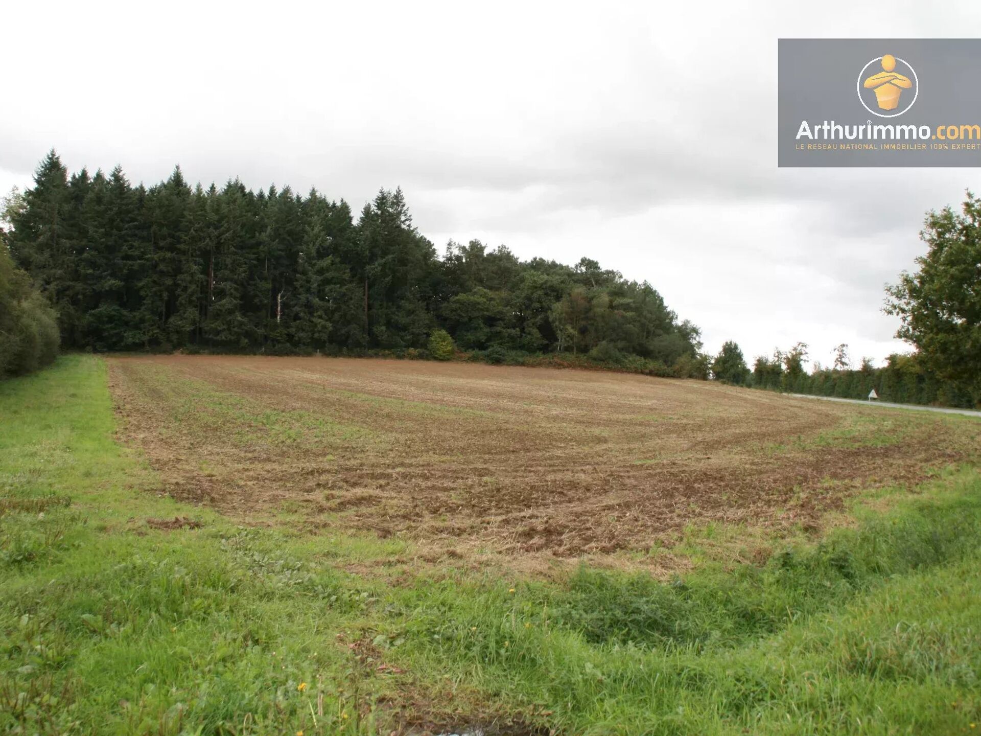 Terrain 4 m² · à Guégon · 25 000 €