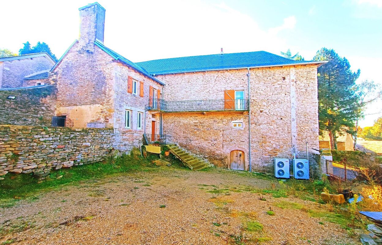 maison 9 pièces 261 m2 à vendre à Salles-Curan (12410)