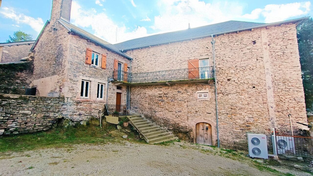 maison 9 pièces 261 m2 à vendre à Salles-Curan (12410)