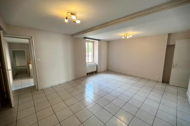 Appartement 3 pièces 751 €