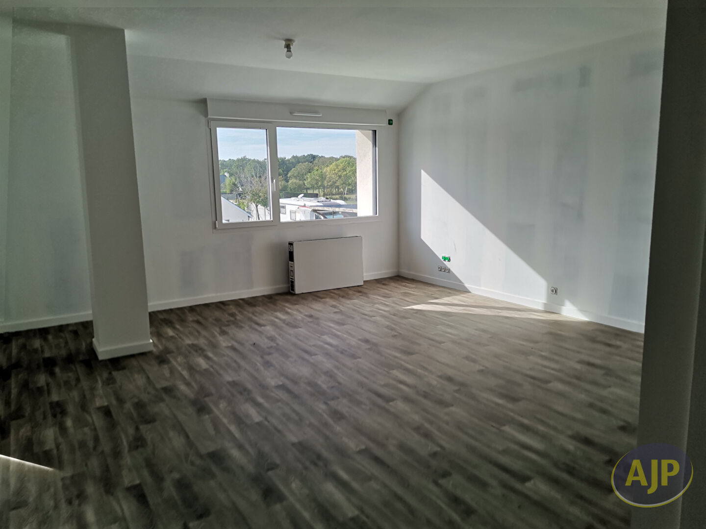 Agence immobilière de Ajp Immobilier St Marc sur Mer Tati