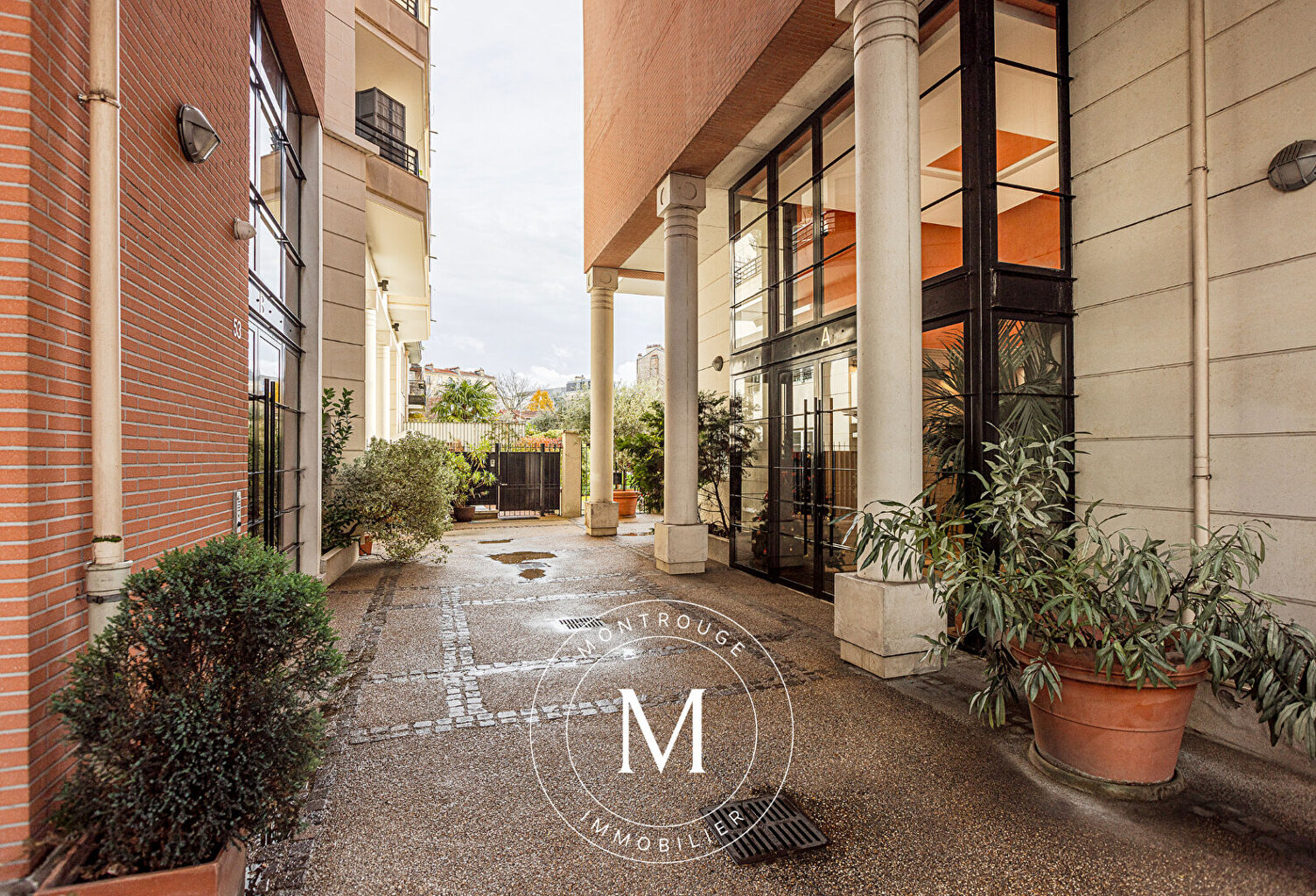 Appartement Montrouge 3 pièces 56.20 m2 + Balcon + Parking — photo 1